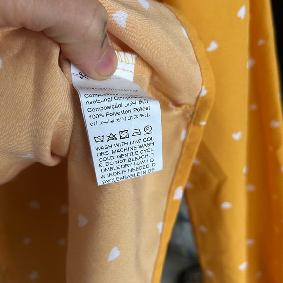 SHEIN Yellow Heart Print Blouse Size XS - Picture 14 of 14